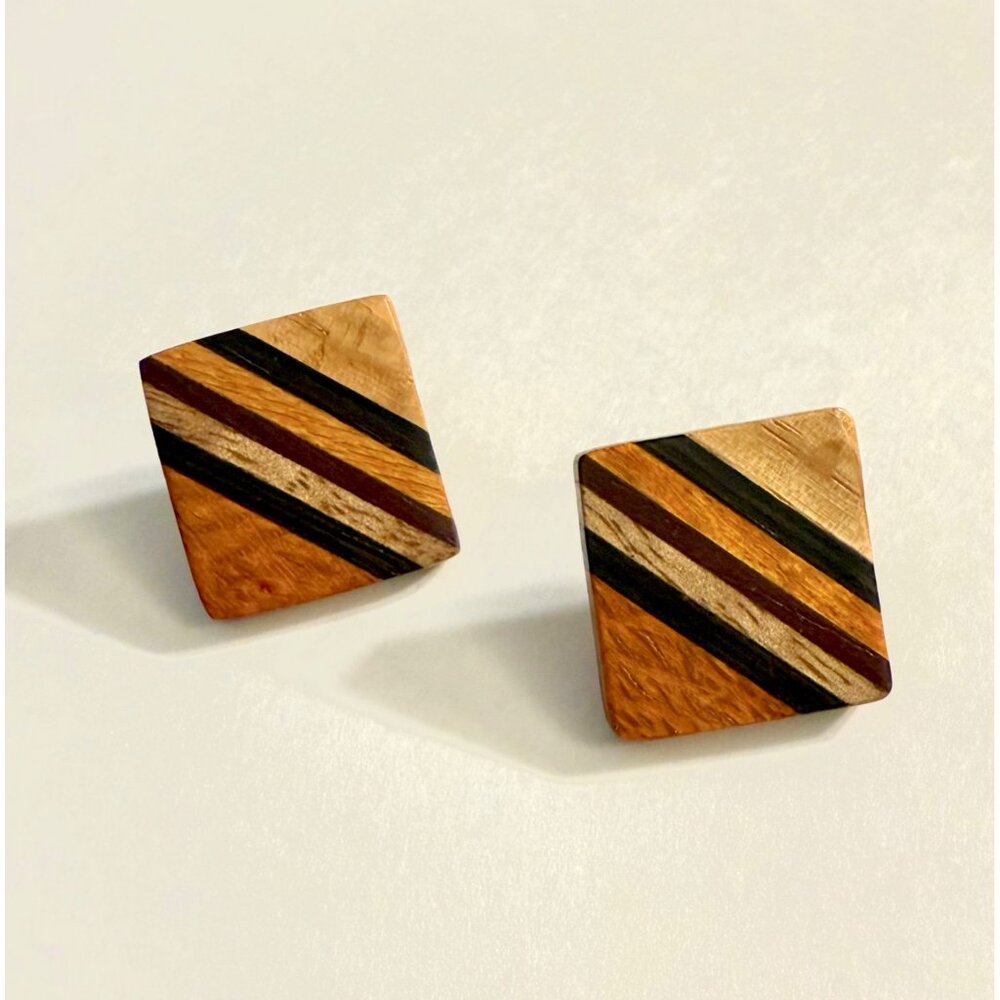 Vintage Handmade Hawaiian Wooden Earrings 1 inch Square White and Silver Oak